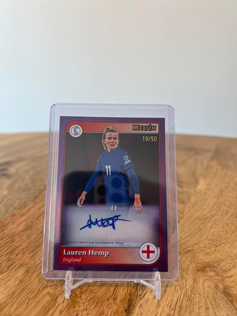 Topps Merlin Euros 2025 Lauren Hemp Engeland handtekening, Ophalen of Verzenden, Zo goed als nieuw, Losse kaart