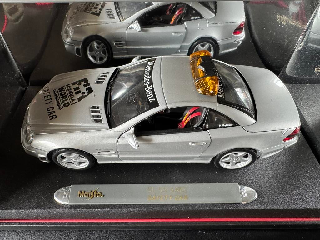 Mercedes Benz SL55 AMG F1 Safety Car 1:18, Ophalen, Zo goed als nieuw, Auto, Maisto