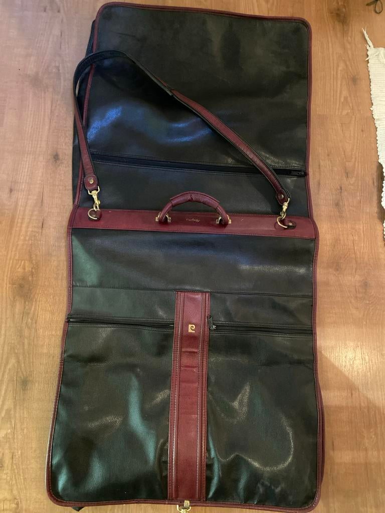Pierre Cardin Kledinghoes/Reistas - Zwart/Bordeaux, 30 cm of meer, Gebruikt, Zwart, 55 tot 75 cm