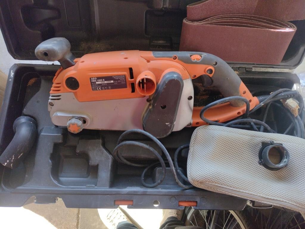 AEG HBS 1000 E bandschuurmachine - Gebruikt, Doe-het-zelf en Verbouw, Gereedschap | Schuurmachines, Gebruikt, Bandschuurmachine