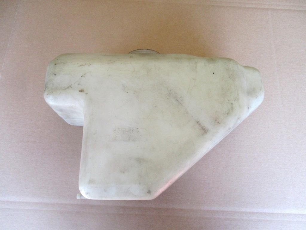 Ruitensproeierreservoir Volvo 200/240/242/244/245/260, Ophalen of Verzenden