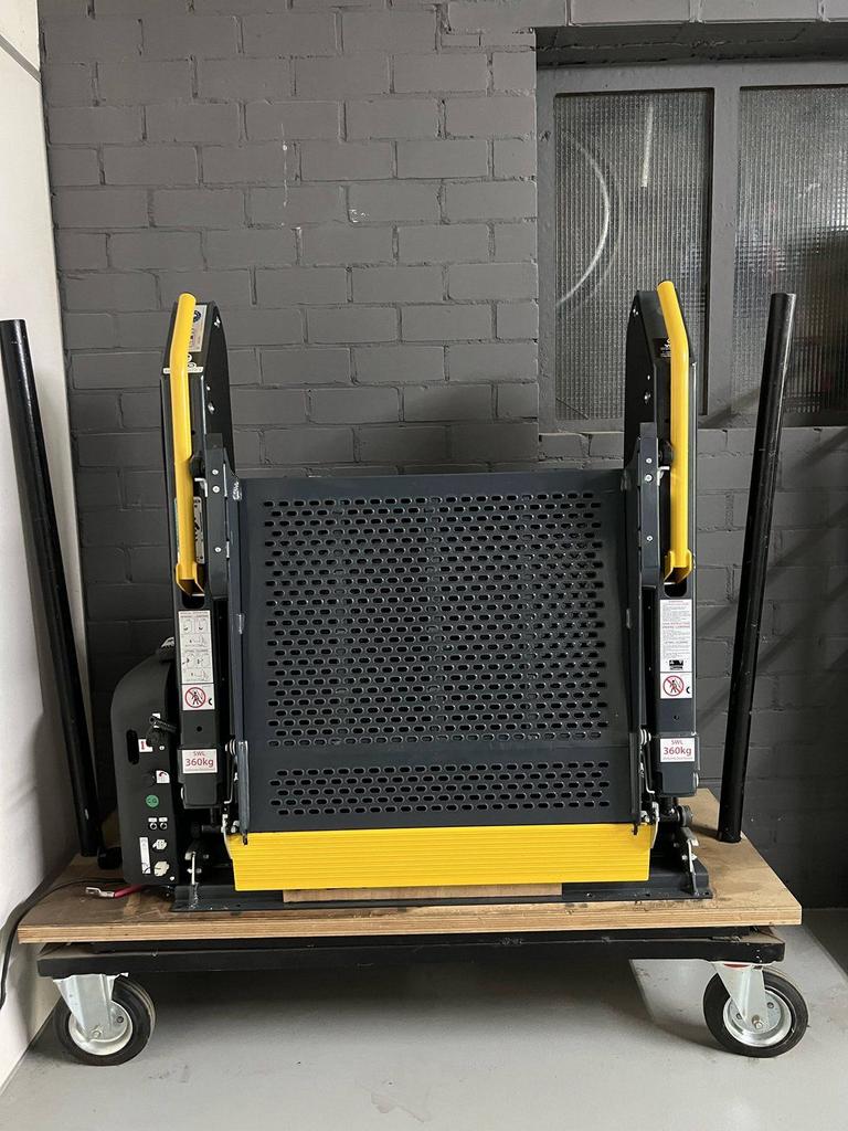 HANDI Rolstoellift rolstoel lift invalide rolstoelauto bus, Gebruikt, -, -, Ophalen of Verzenden