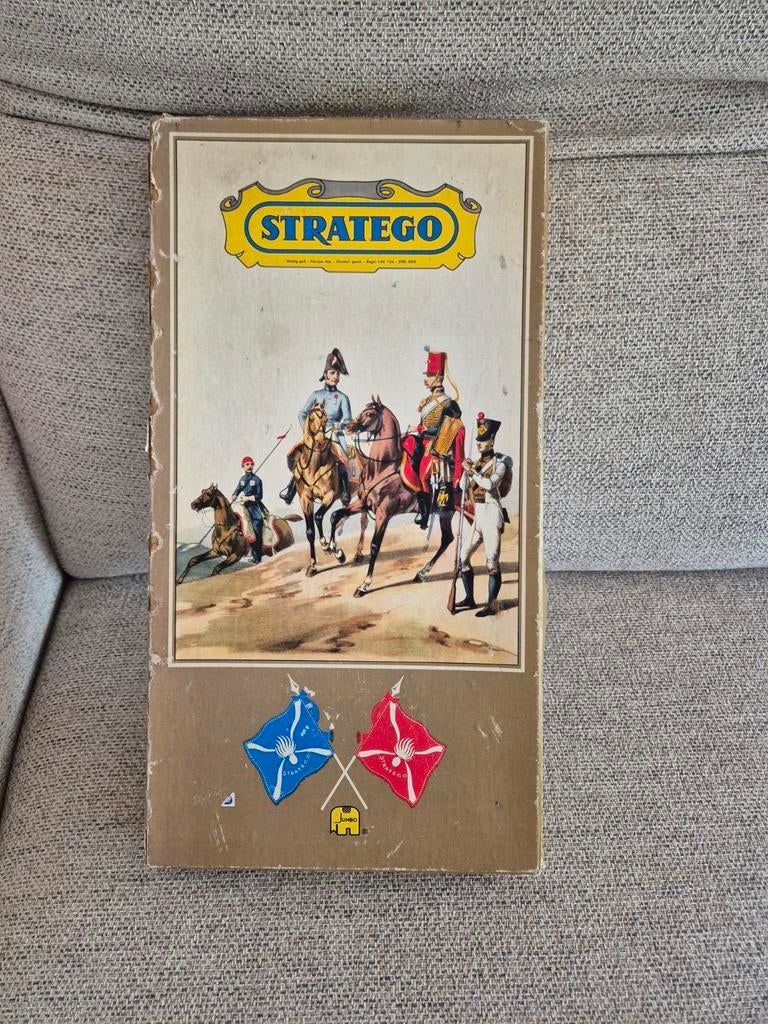 Stratego - Oude variant, Hobby en Vrije tijd, Gezelschapsspellen | Bordspellen, Gebruikt, Een of twee spelers, Ophalen of Verzenden