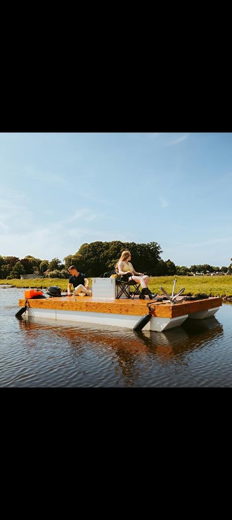 Robuust aluminium vlot 4.5 x 2.2 m + 6PK buitenboordmotor, Ophalen, Zo goed als nieuw