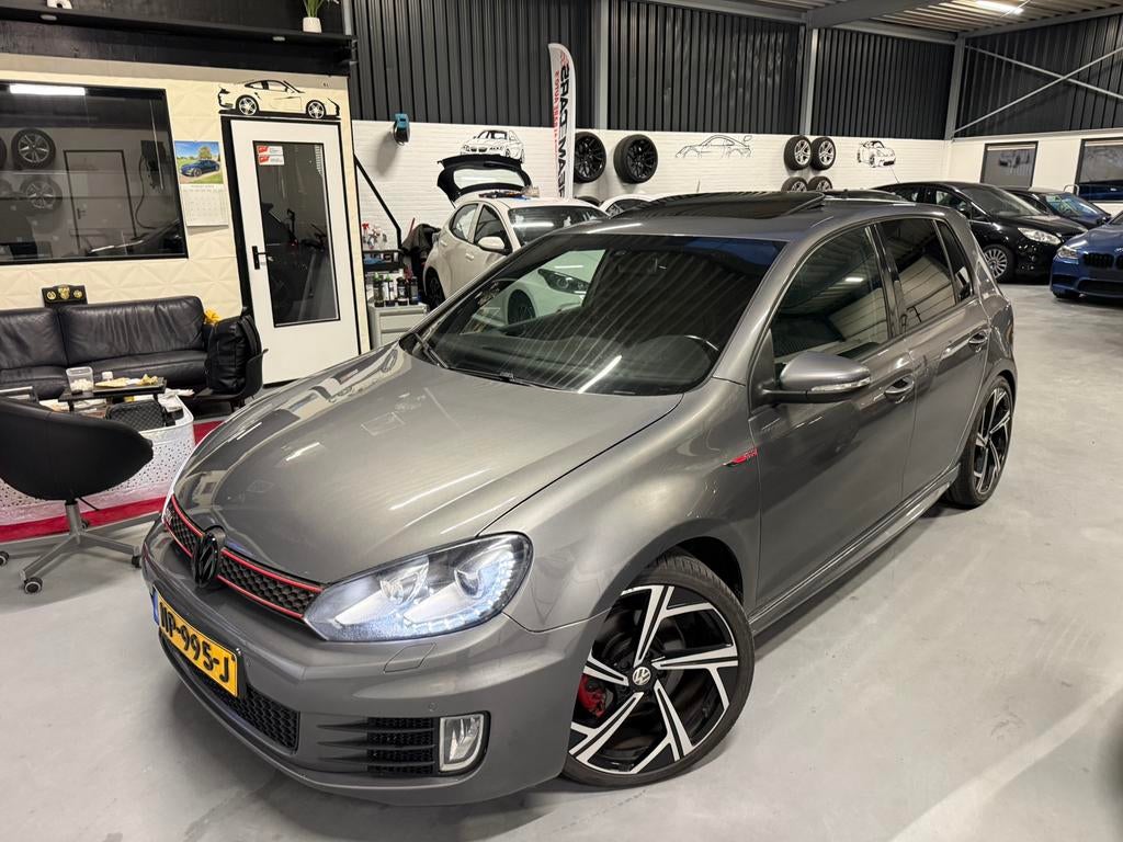 Volkswagen GOLF GTI Edition AUTOMAAT DAKJE LEDER CARBON, 1984 cc, 11 km/l, 1600 kg, 211 pk