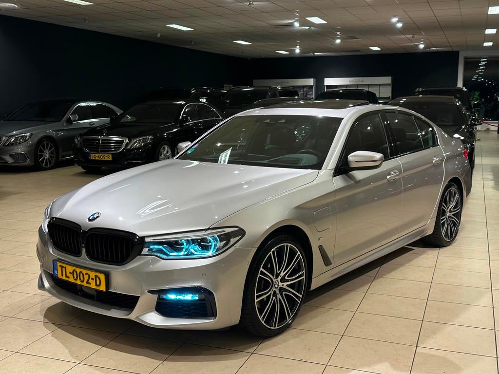 BMW 5-serie 530e M-SPORT|NAP|INDIVIDUAL|ACC|HUD|VOLL, 1998 cc, Achterwielaandrijving, Gebruikt, 4 cilinders