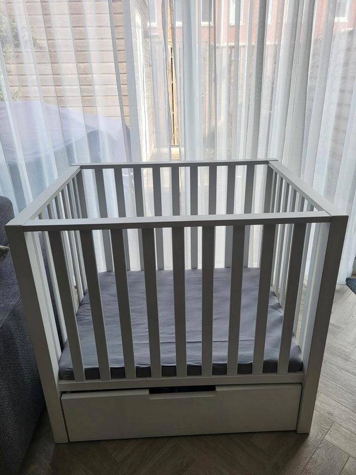 Babybox incl. matras, Kinderen en Baby's, Boxen, Zo goed als nieuw, Rechthoekig, In hoogte verstelbaar, Boxkleed, Lade, Ophalen