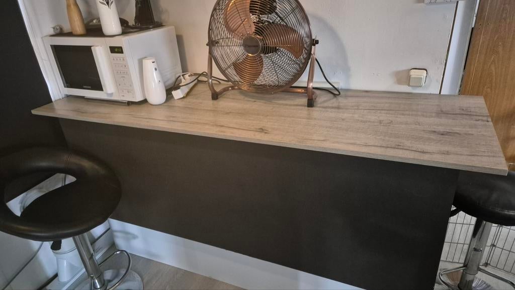 Zelfgemaakte bar inc 3 barstoelen, Ophalen, Gebruikt, 150 tot 200 cm, Minder dan 100 cm