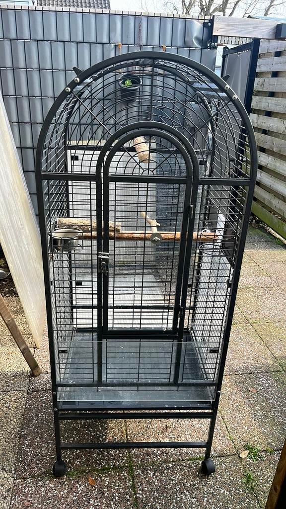 Vogelkooi, Ophalen, Zo goed als nieuw