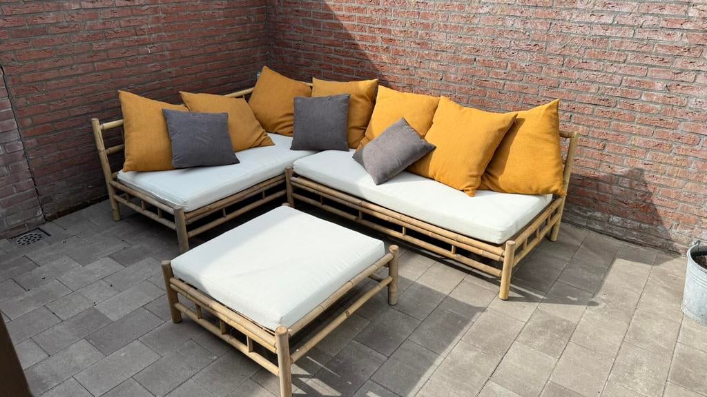 Bamboe loungeset met witte kussens, Ophalen, Zo goed als nieuw, Overige materialen, Hocker
