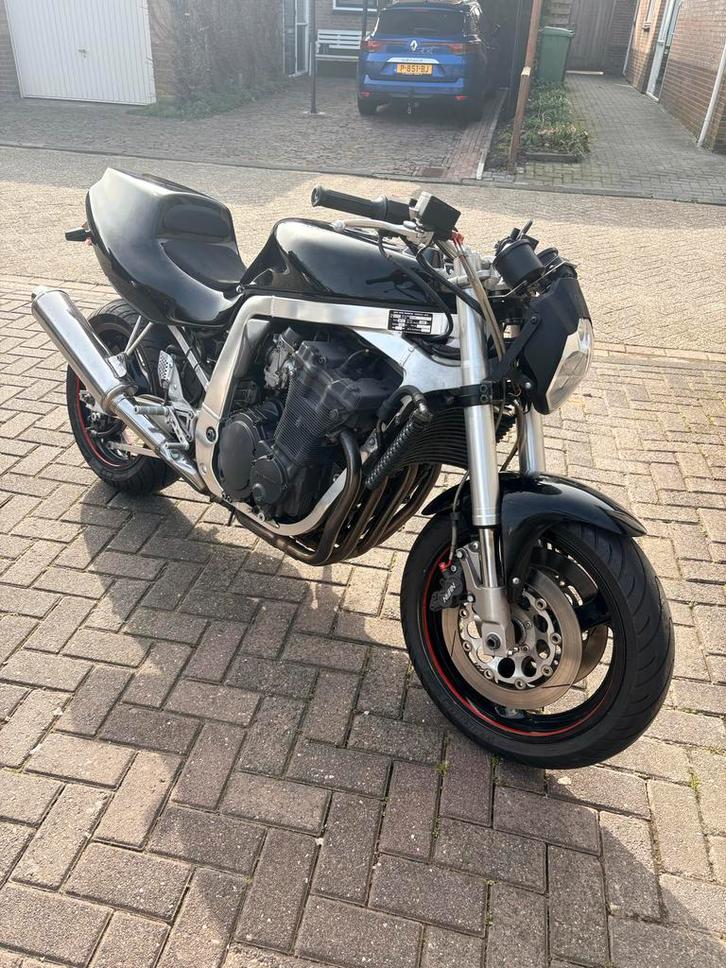 Suzuki Gsxr 1100 Streetfighter - Goed rijdende oliekoeler, Motoren, Motoren | Suzuki, Particulier, Naked bike, meer dan 35 kW