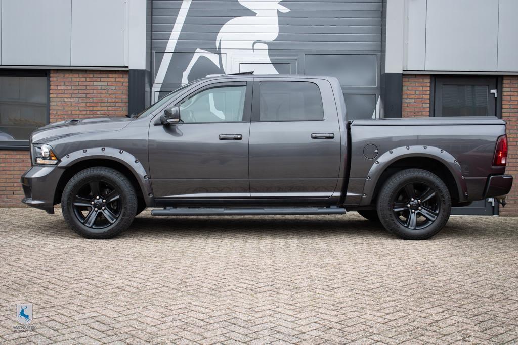 Dodge Ram 1500 5.7 V8 Quad Cab 6'4 / Lage Bijtelling / 300L, Auto's, Dodge, Automaat, Gebruikt, Origineel Nederlands, Bedrijf