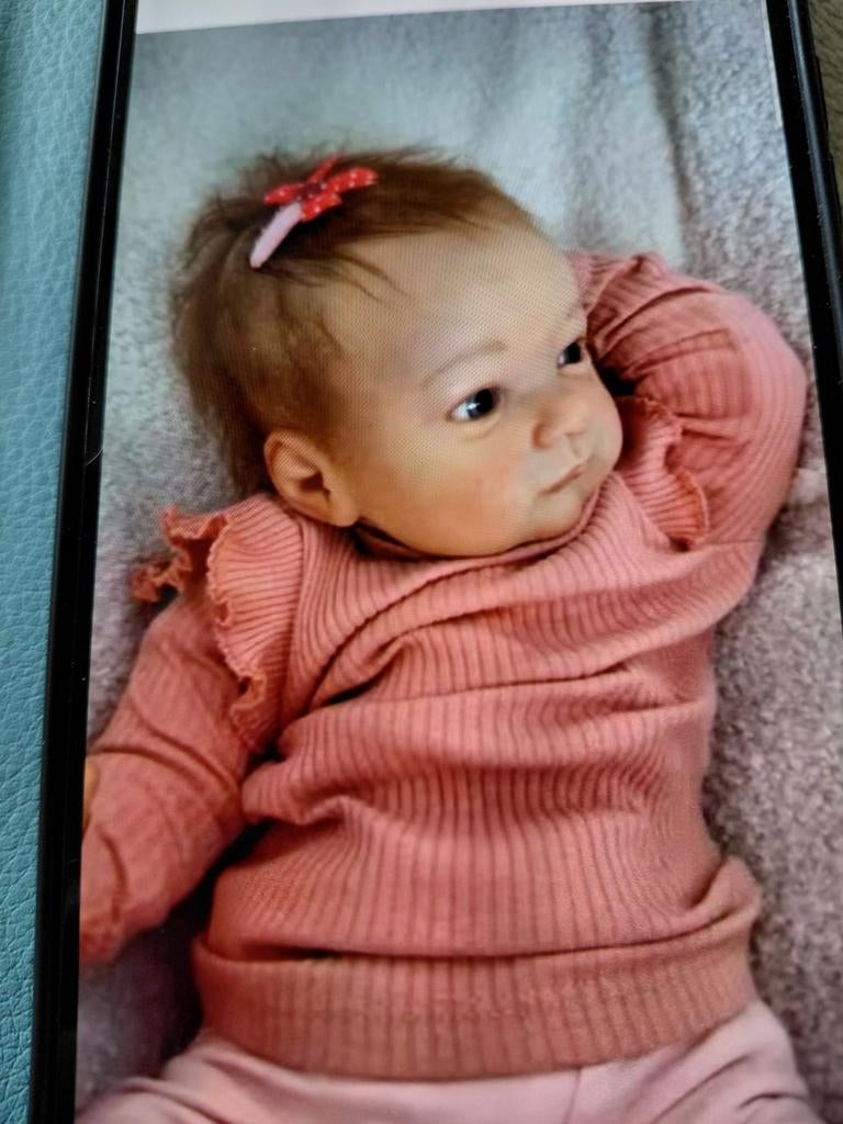 Schattig reborn meisje te koop, Verzamelen, Ophalen of Verzenden, Zo goed als nieuw, Babypop