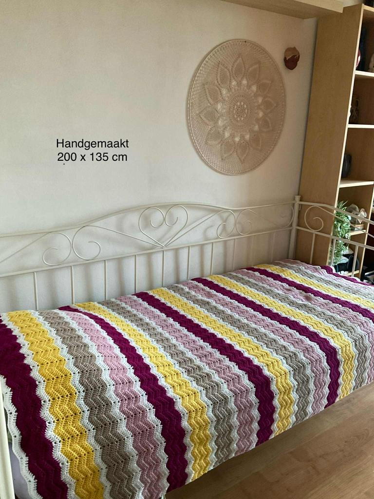Mooie gehaakte woondeken / sprei in vintage stijl, Huis en Inrichting, Woonaccessoires | Plaids en Woondekens, Ophalen of Verzenden