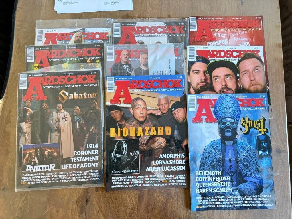 Aardschok rock en metal magazine 9 x, Ophalen of Verzenden, Zo goed als nieuw, Muziek, Film of Tv