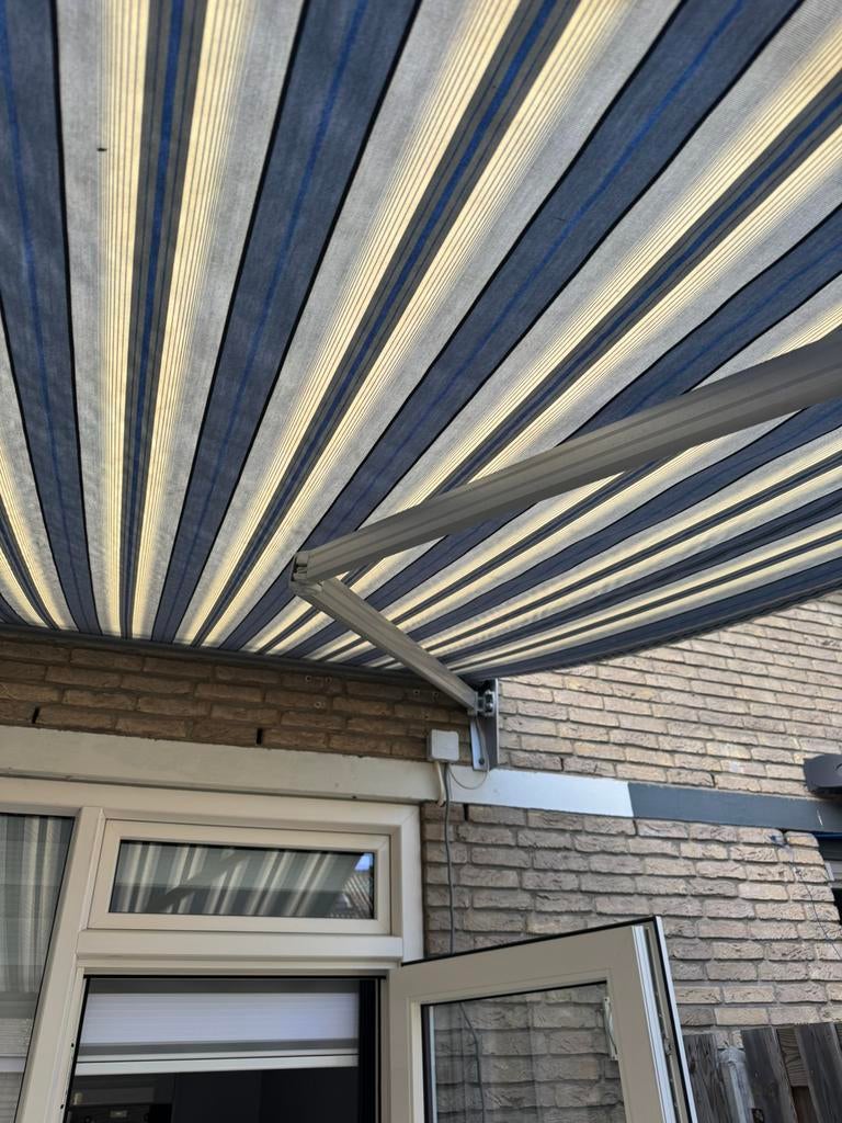 Elektrische rolluik, 150 tot 300 cm, Ophalen of Verzenden, Zo goed als nieuw, Knikarmscherm