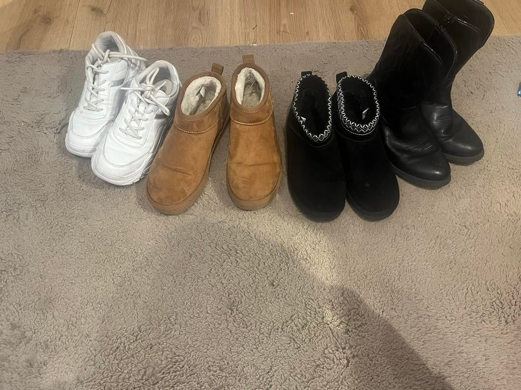 Gratis meisjes schoenen maat 35 en 37, Ophalen, Gebruikt