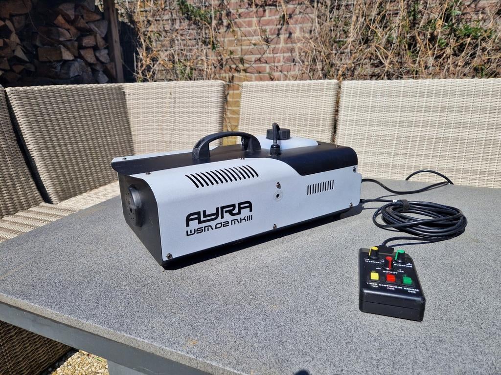Ayra WSM02 MKIII 1200w Rookmachine met afstandsbediening, Muziek en Instrumenten, Ophalen, Gebruikt, Rookmachine