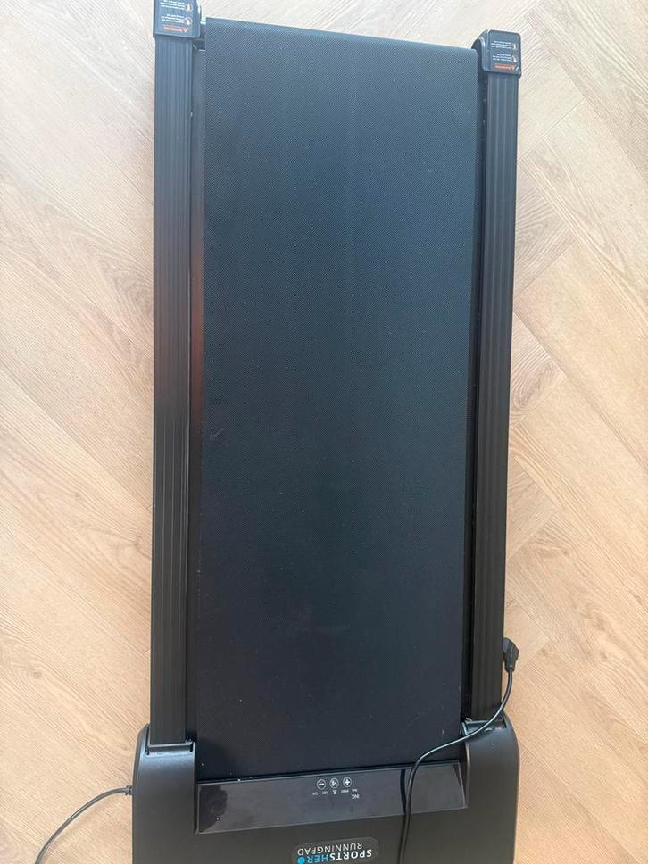 Runningpad met afstandsbediening - 9 km/u, 12% helling, Sport en Fitness, Fitnessapparatuur, Gebruikt, Loopband, Benen, Metaal