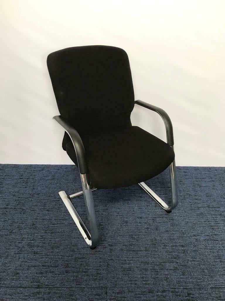 4x Comforto D7778 vergaderstoel zwarte stof met chrome slede, Ophalen, Gebruikt, Zwart, Vier