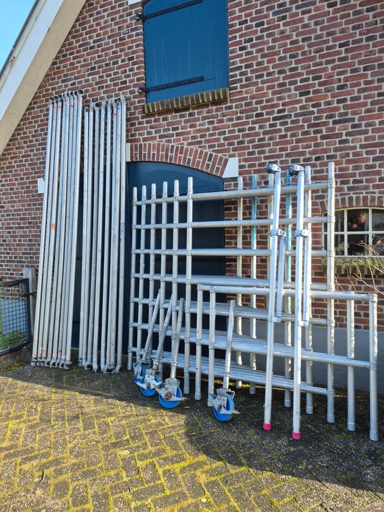 Tk Skyworks rolsteiger 305 cm breed  werkh 8.20 mtr, Ophalen, Rolsteiger of Kamersteiger, 5 meter of hoger