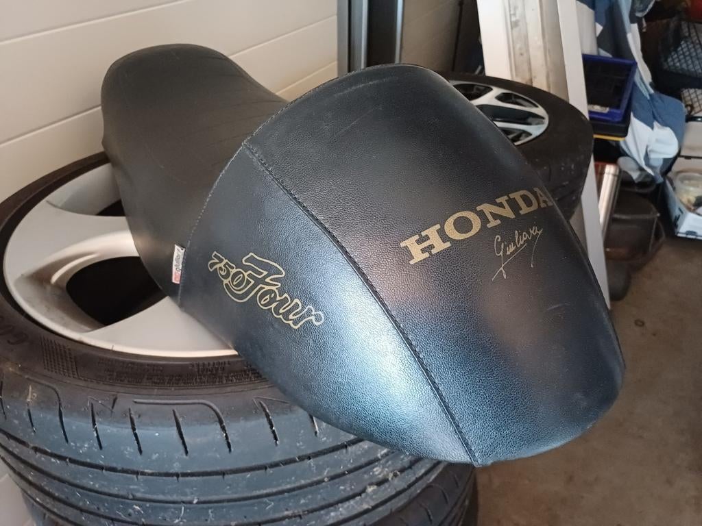 Honda CB750 K2 K6 Giuliari buddyseat, Ophalen of Verzenden, Gebruikt