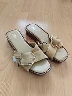 Nieuwe Zara sandalen met verhoogde zool, Nieuw, Zara, Beige, Sandalen of Muiltjes
