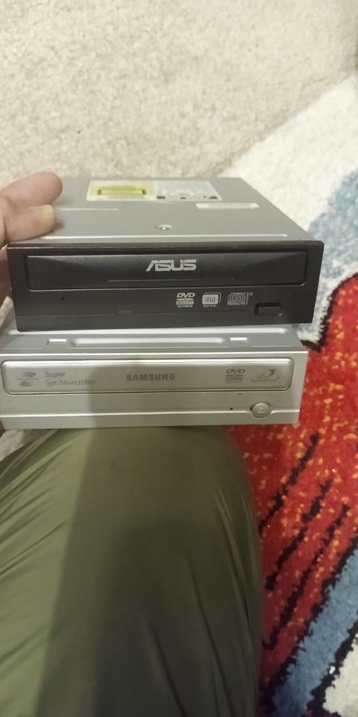 2x DVD Brander IDE - ASUS & Samsung (voor onderdelen), Computers en Software, Optische drives, Intern, Dvd, Ophalen of Verzenden