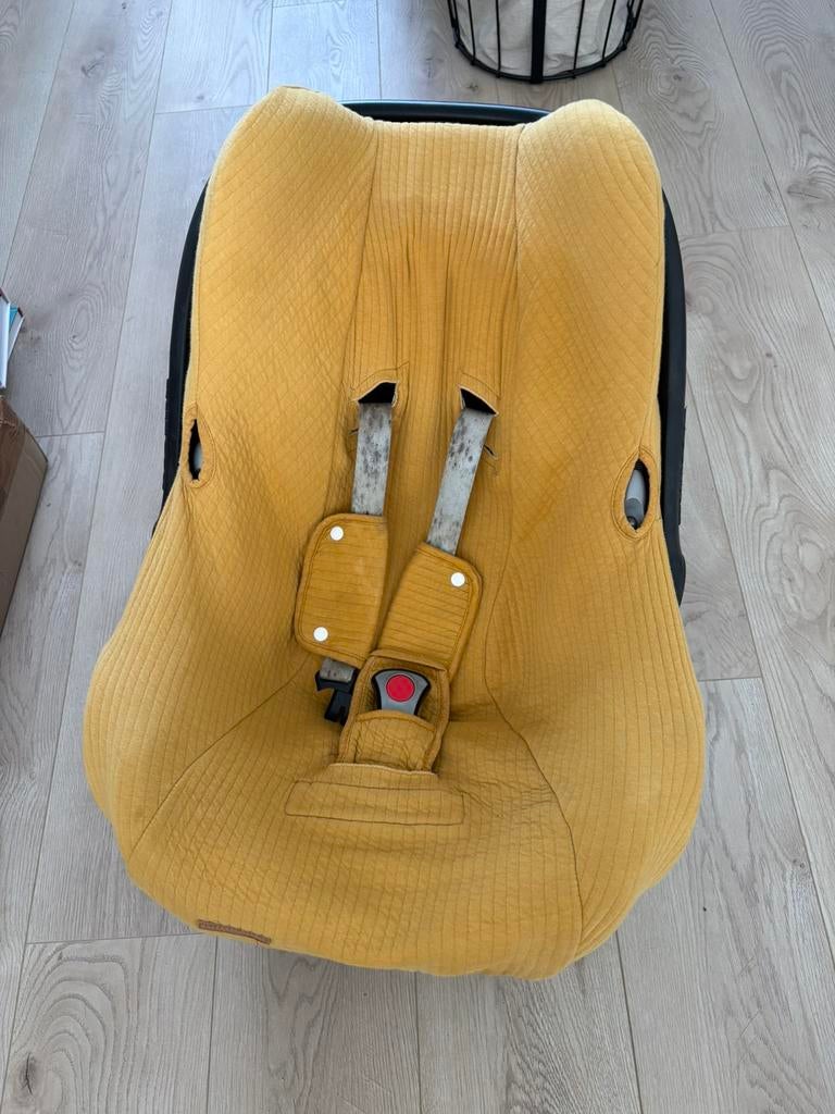 Maxi Cosi met base, Ophalen, Zo goed als nieuw, Isofix, 0 t/m 13 kg