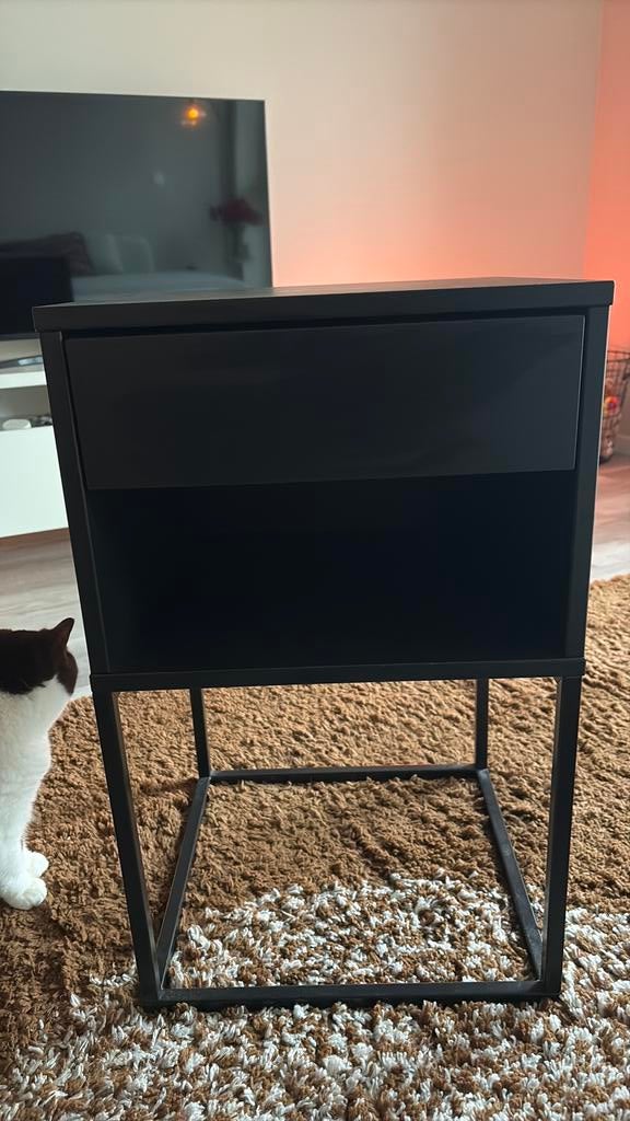Ikea vikhammer nachtkastje, Huis en Inrichting, Slaapkamer | Nachtkastjes, Ophalen, Zo goed als nieuw, Minder dan 45 cm, 55 tot 70 cm