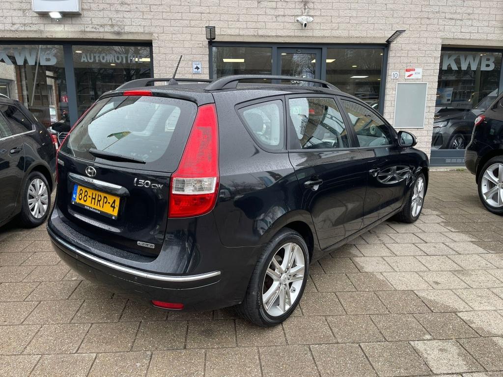 Hyundai I30 CW 1.6 CRDi Leer NAP Apk tot 26/03/2027, Auto's, Hyundai, Gebruikt, 116 pk, Zwart, 1582 cc