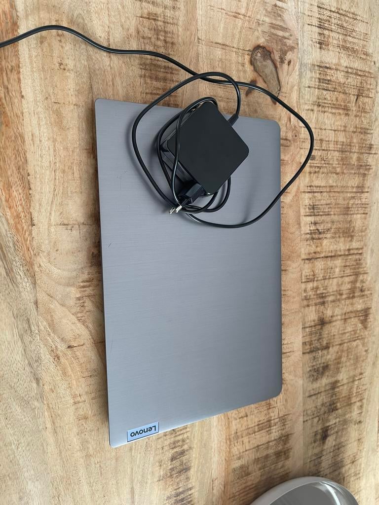 Lenovo ideapad 3, Computers en Software, Windows Laptops, Ophalen, Zo goed als nieuw