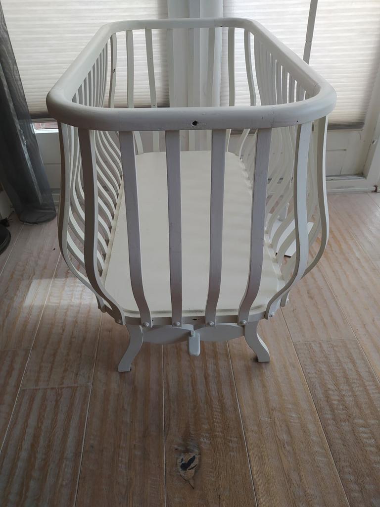 Gratis wiegje wit, Kinderen en Baby's, Boxen, Ophalen, Gebruikt