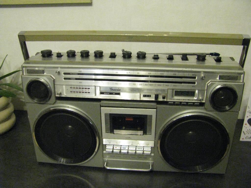 boombox GRACIA TSR-581, Ophalen of Verzenden, Niet werkend
