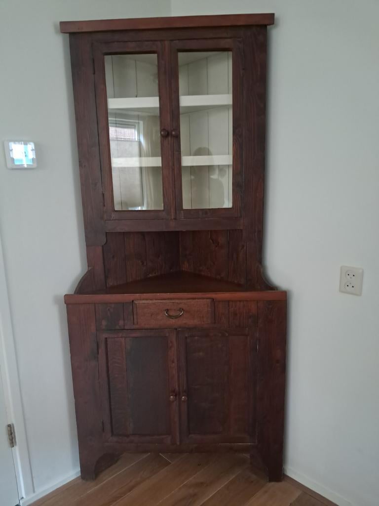 Mooie houten hoekkast met vitrine en lade, Huis en Inrichting, Kasten | Overige, Ophalen