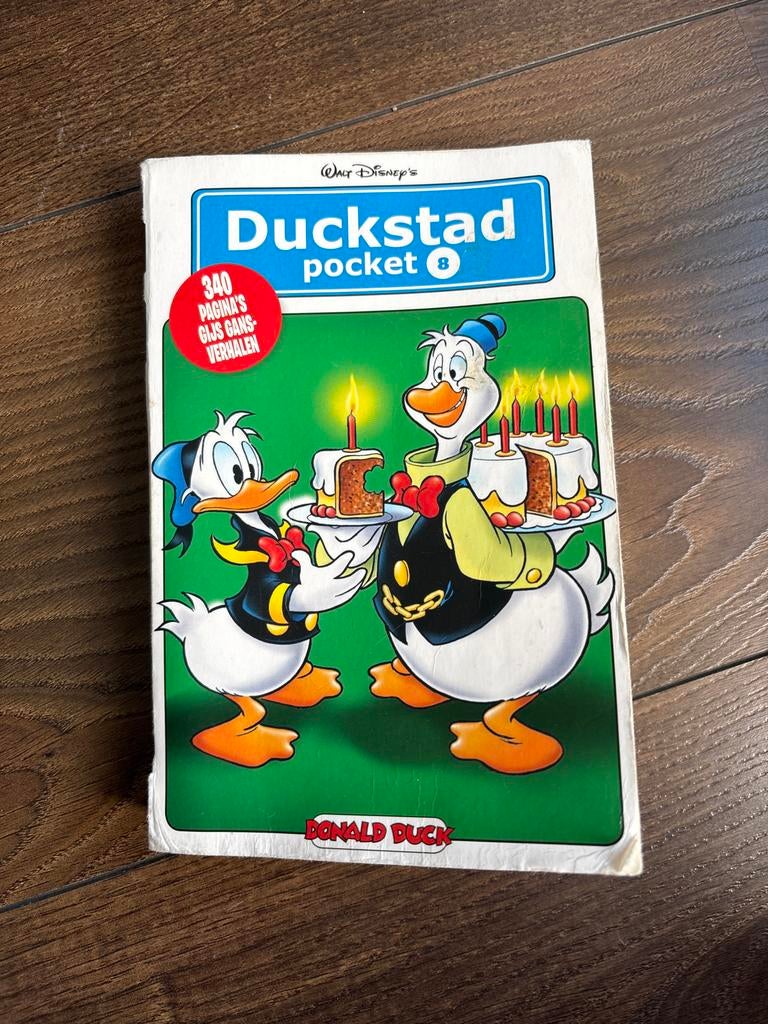 Donald Duck Duckstad Pocket 8 - 340 pagina's, Eén stripboek, Ophalen of Verzenden, Gelezen