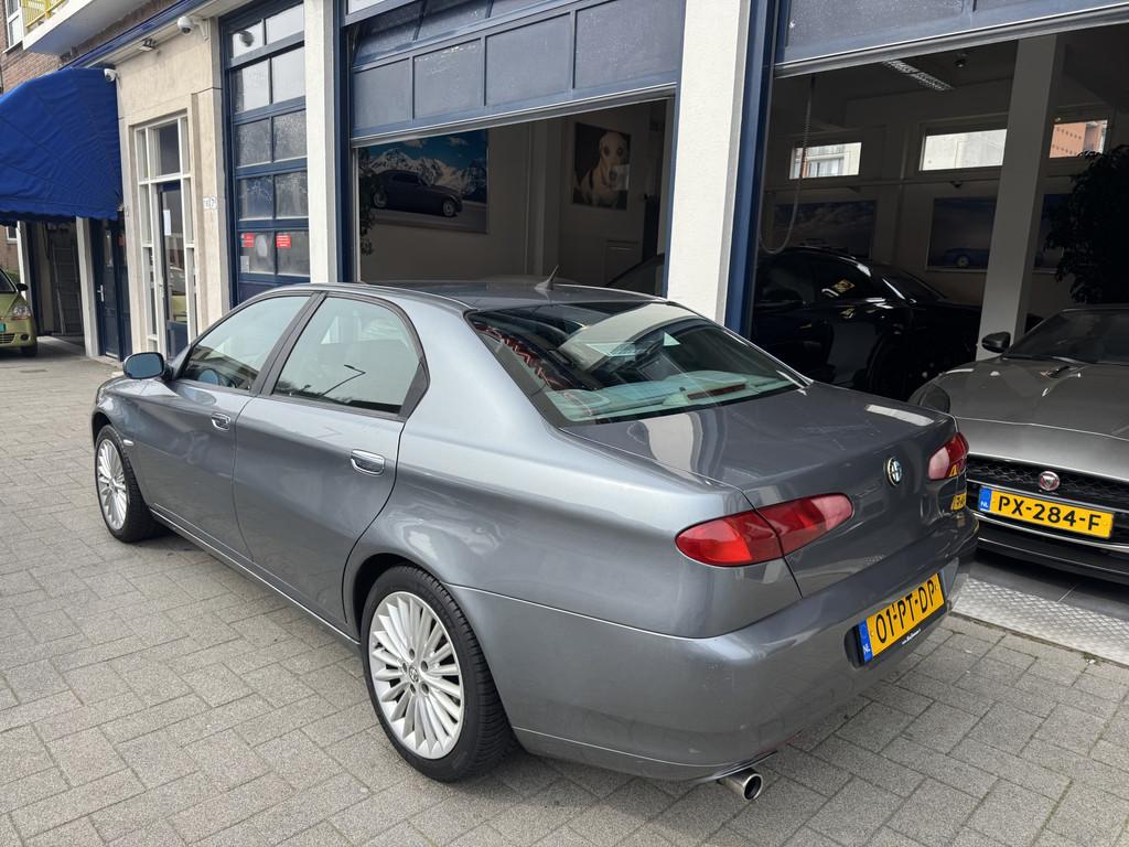 Alfa Romeo 166 2.0 T.Spark Distinctive NL AUTO/GOEDE STAAT, Auto's, Alfa Romeo, Voorwielaandrijving, Gebruikt, 150 pk, Handgeschakeld