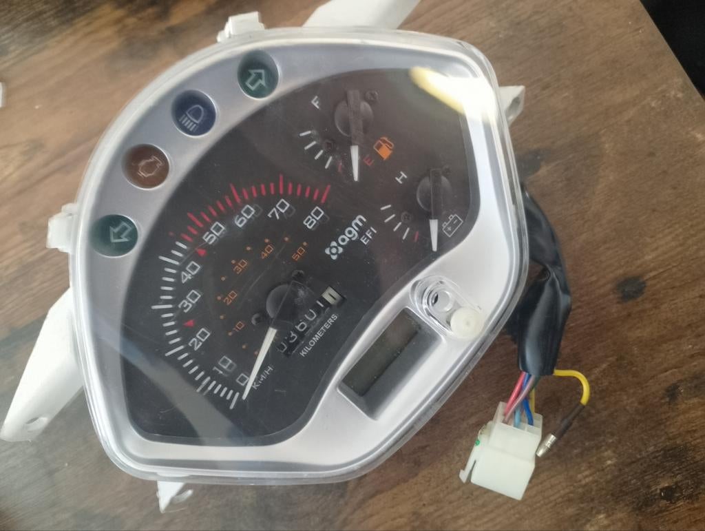 AGM Scooter Tellerunit / Snelheidsmeter, Fietsen en Brommers, Brommeronderdelen | Scooters, Ophalen of Verzenden, Gebruikt, Overige typen