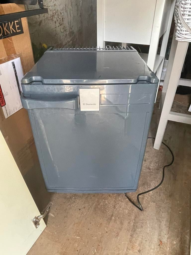 Koelkast Dometic (ideaal voor Campers), Witgoed en Apparatuur, Koelkasten en IJskasten, Ophalen, Minder dan 85 cm, Minder dan 75 liter