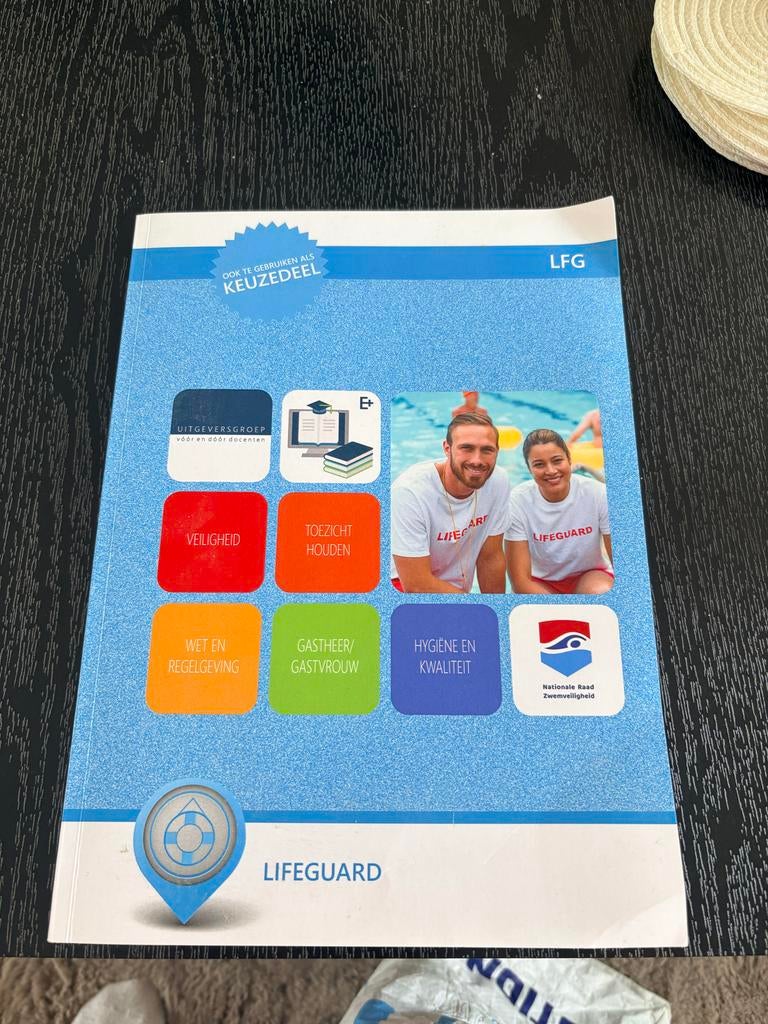 Keuzedeel Lifeguard MBO sport&bewegen lesboek, Boeken, Studieboeken en Cursussen, Ophalen of Verzenden, Gelezen, MBO