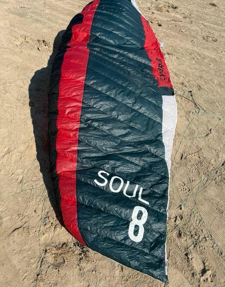 Flysurfer soul 8 m, Watersport en Boten, Kitesurfen, Zo goed als nieuw, Kite, 8 m², Geen board, Ophalen of Verzenden