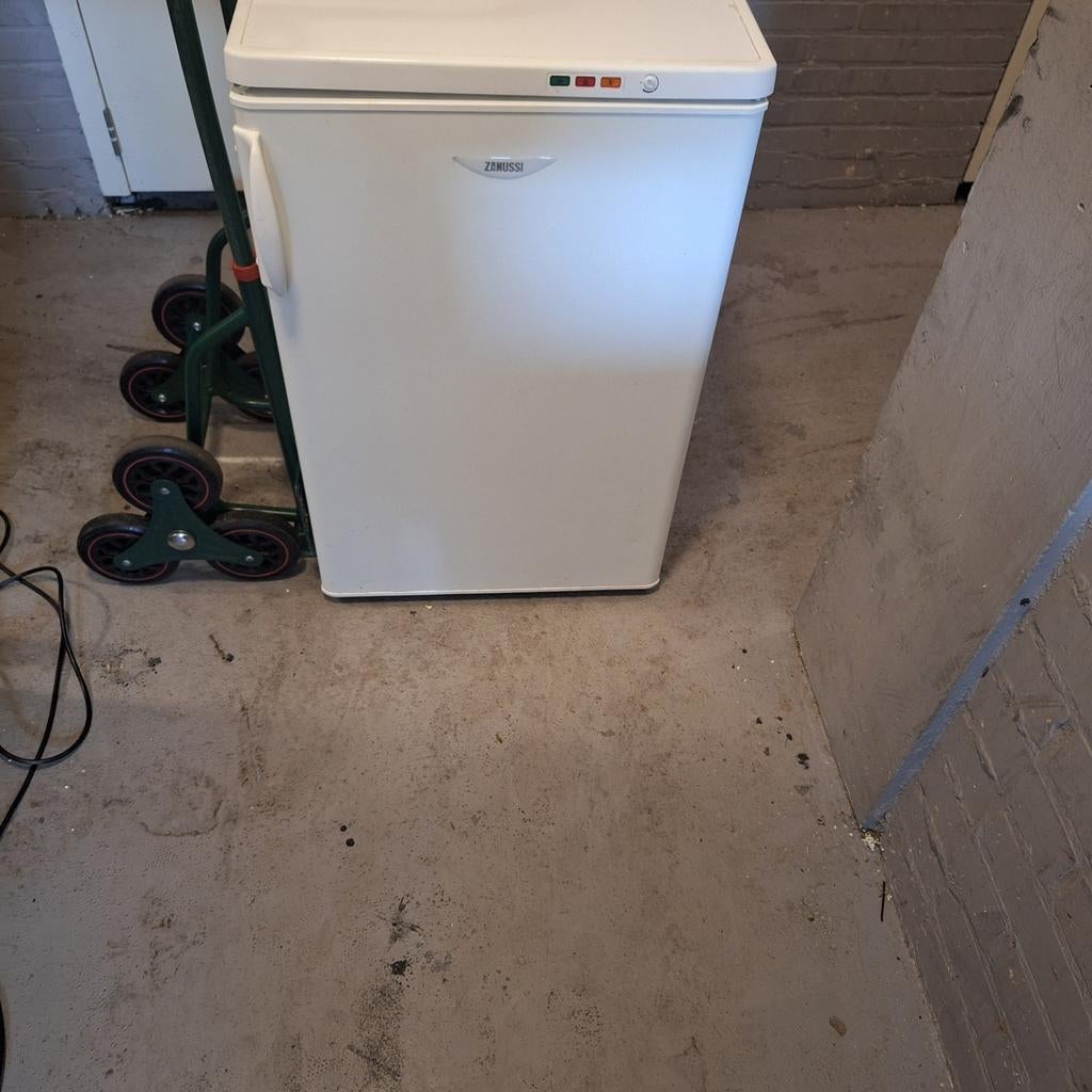 Zanussi vriezer (bezorging mogelijk), Vrieskast, Gebruikt, Minder dan 85 cm, Minder dan 60 cm