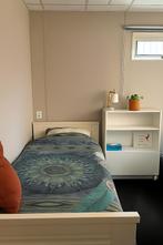 Tienerkamer Bopita (bed / bureau / 2x (nacht)kastje), Ophalen, Gebruikt, Meisje