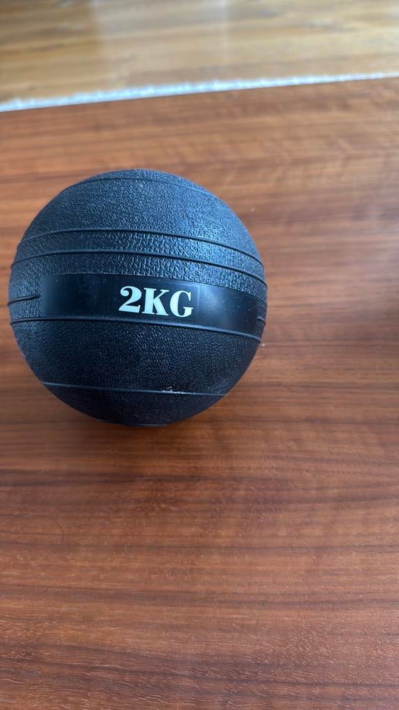 Medicine bal 2kg, Ophalen, Zo goed als nieuw, Fitnessbal