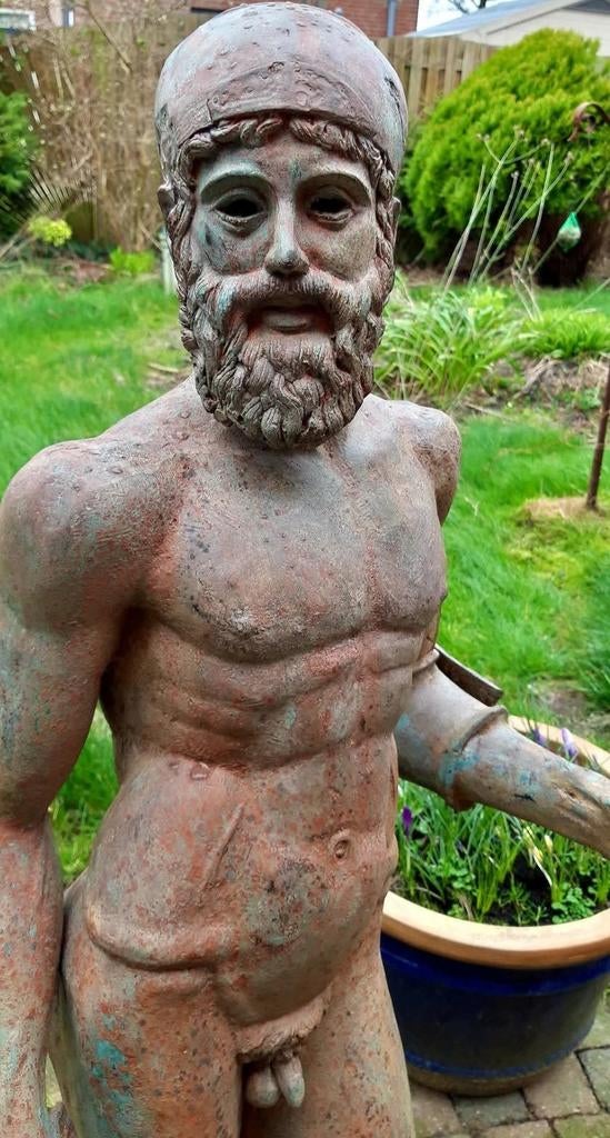 Bronzen beeld. Hoogte 130 cm., Tuin en Terras, Ophalen, Gebruikt, Overige materialen, Mensenbeeld