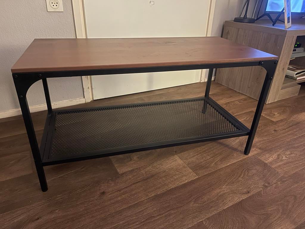 Rustieke salontafel metaal/hout met opbergplank, Huis en Inrichting, Tafels | Salontafels, Ophalen, Gebruikt, 50 tot 100 cm, Metaal