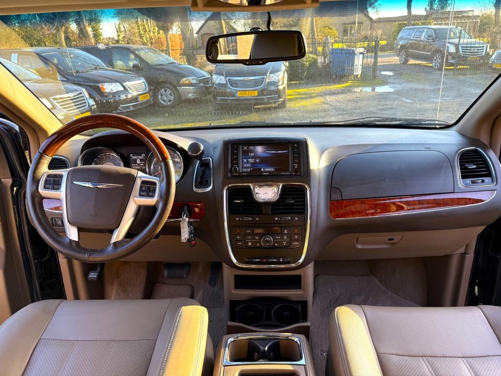 Chrysler Grand Voyager 3.6 V6 LIMITED S 72.040KM! J.DAIMLER, Gebruikt, Grand Voyager, 7 stoelen, Leder