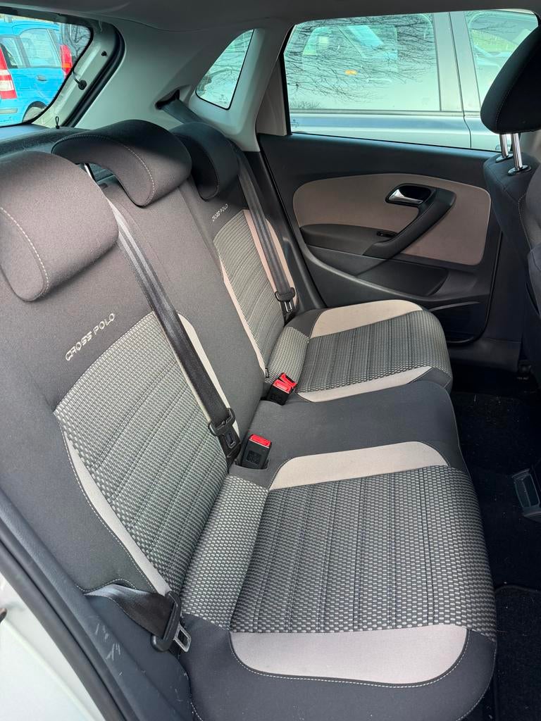 Volkswagen Polo 1.2 TSI 77KW 2011 Beige, Auto's, Voorwielaandrijving, 40 €/maand, Beige, Origineel Nederlands