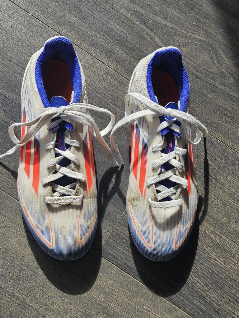 Adidas F50 voetbalschoenen maat 35, Sport en Fitness, Voetbal, Ophalen of Verzenden