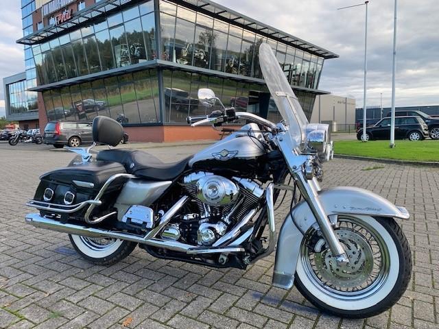 Harley-Davidson FLHRC ROADKING ROAD KING FLHR (bj 2003), Dopplerlaan 26
9207 HC  Drachten, NL, H-D Benelux B.V., Bedrijf, Info@m-point.frl